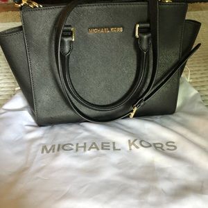 ‼️ Michael krors Salem saffiano medium satchel ‼️